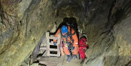 Tematické cvičení oddílů lezců ve stříbrném dole v Horním Městě