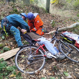 Cvičení záchranářů na vodní nádrži Hracholusky