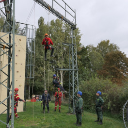 Cvičení záchranářů na vodní nádrži Hracholusky