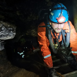 Tematické cvičení oddílů lezců ve stříbrném dole v Horním Městě